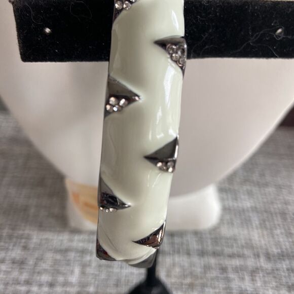 Manluck Bangles NWT Gray and pink with rhinestone - Picture 5 of 8